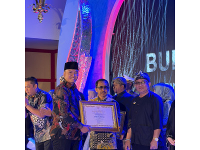 Apresiasi Bupati Tasikmalaya Kepada PKBM AL FATTAH Ketegori Layang Winaya Budaya Sebagai Apresiasi P