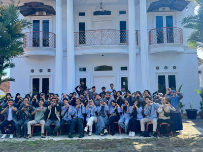 FOTO BERSAMA KOMBEL SETIAWARGI SETELAH PELAKSANAAN ASESMEN AKHIR SMT 2 TAHUN 2024-2025