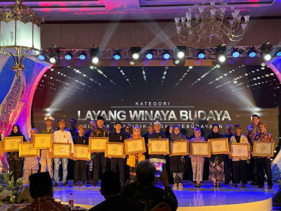 Apresiasi Bupati Tasikmalaya Kepada PKBM AL FATTAH Ketegori Layang Winaya Budaya Sebagai Apresiasi P